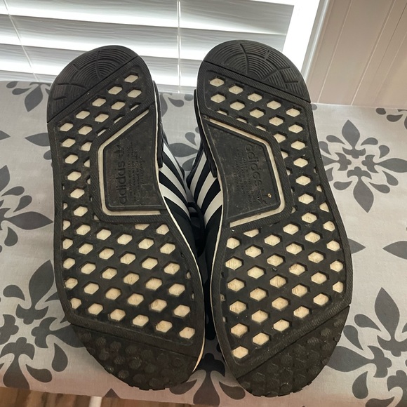 ADIDAS - Picture 6 of 8